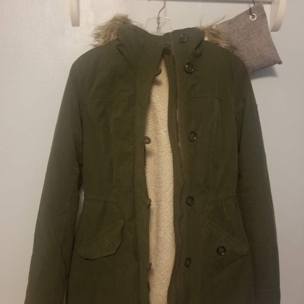 Hollister Women's Olive Parka Jacket with removabl